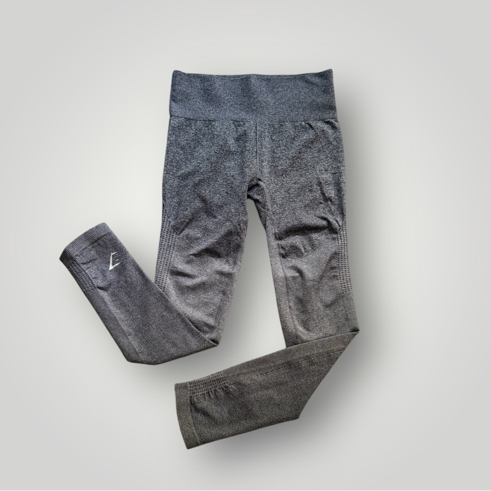 Women’s Gymshark Light Grey / Dark Grey Leggings! Medium!